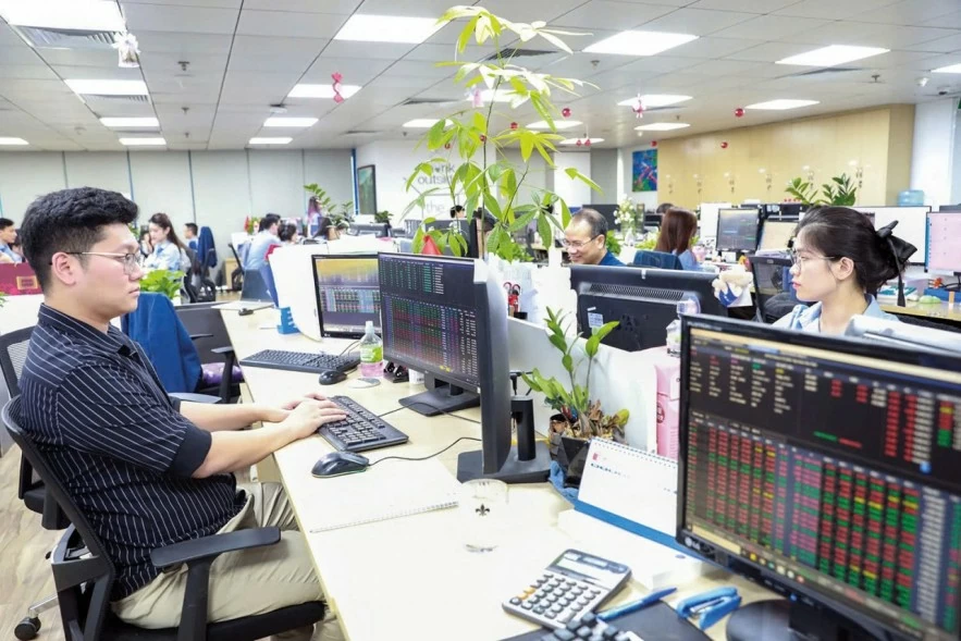Mở không gian phát triển cho thị trường chứng khoán