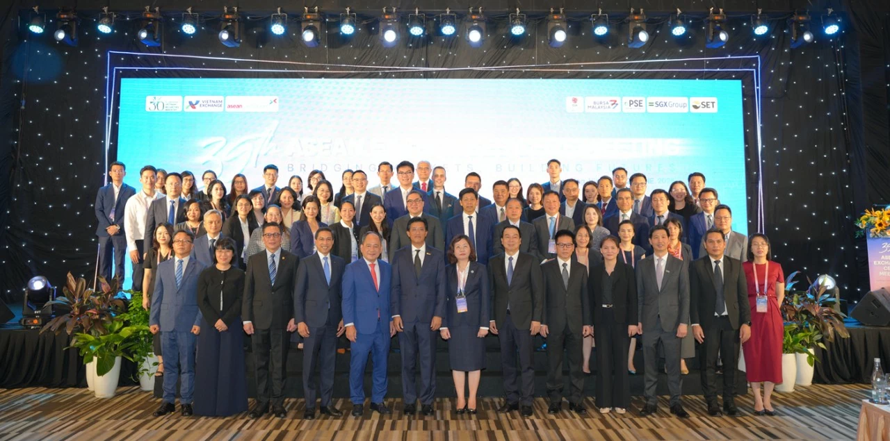 Kết nối thị trường vốn, thúc đẩy tăng trưởng kinh tế trong khu vực Kết nối thị trường vốn, thúc đẩy tăng trưởng kinh tế trong khu vực