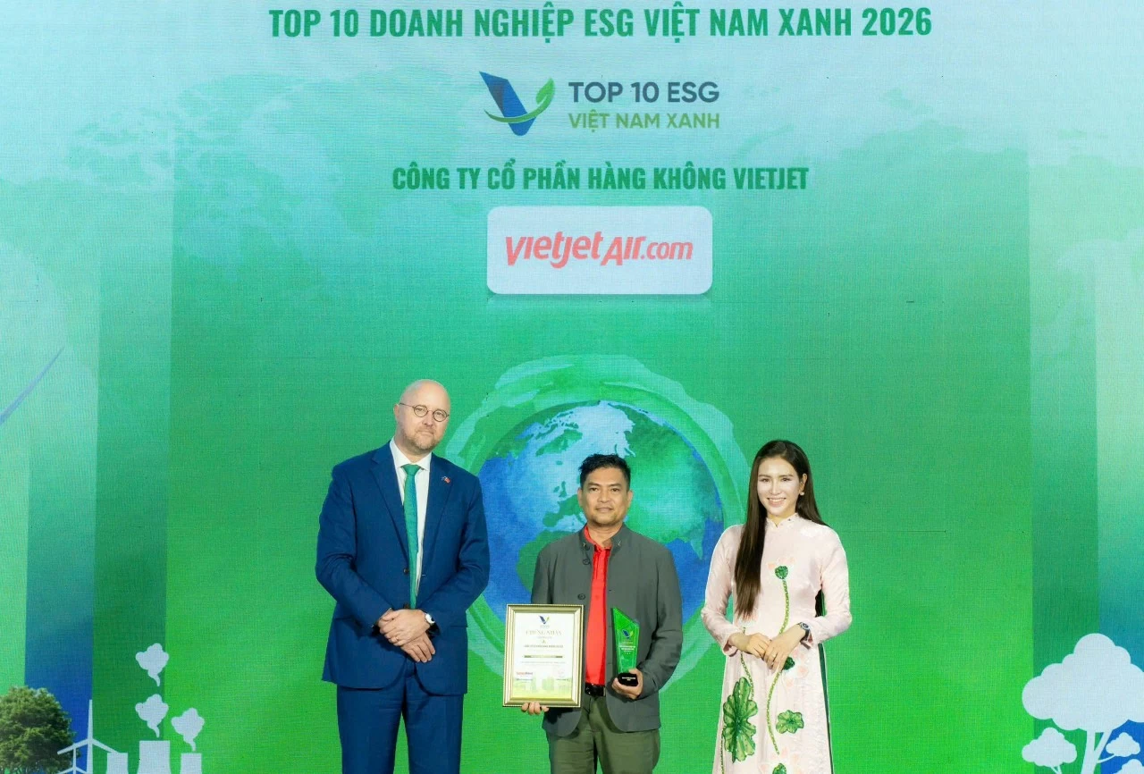 Vietjet nhận cùng lúc hai danh hiệu về phát triển bền vững ESG Vietjet nhận cùng lúc hai danh hiệu về phát triển bền vững ESG