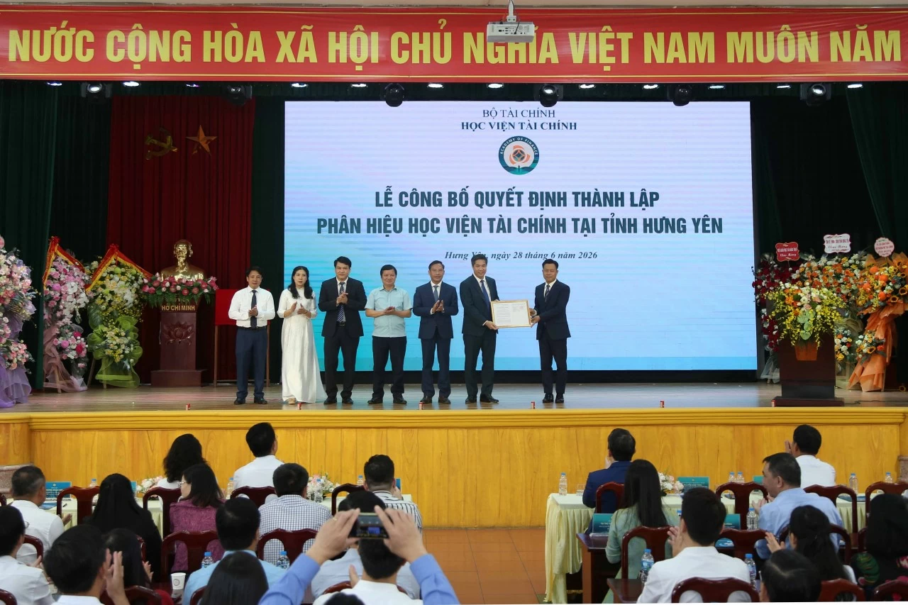 Công bố thành lập và ra mắt Phân hiệu Học viện Tài chính tại tỉnh Hưng Yên Công bố thành lập và ra mắt Phân hiệu Học viện Tài chính tại tỉnh Hưng Yên