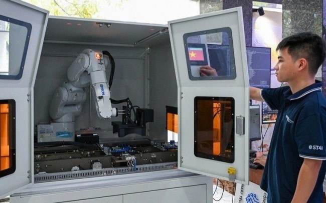 Hà Nội bắt tay doanh nghiệp công nghệ thúc đẩy chuyển đổi AI