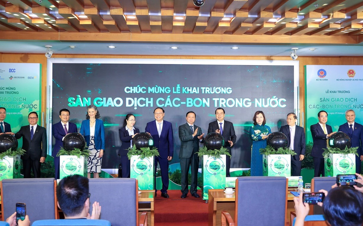 khai truong san giao dich cac bon trong nuoc mo ra thi truong moi cho tang truong xanh