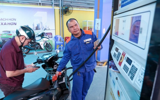 Kéo dài ưu đãi thuế xăng dầu: Thêm dư địa hỗ trợ sản xuất, kinh doanh