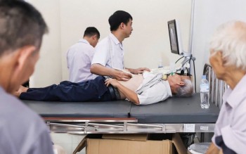 Bảo hiểm y tế mở rộng chi trả cho khám ngoại trú trái tuyến