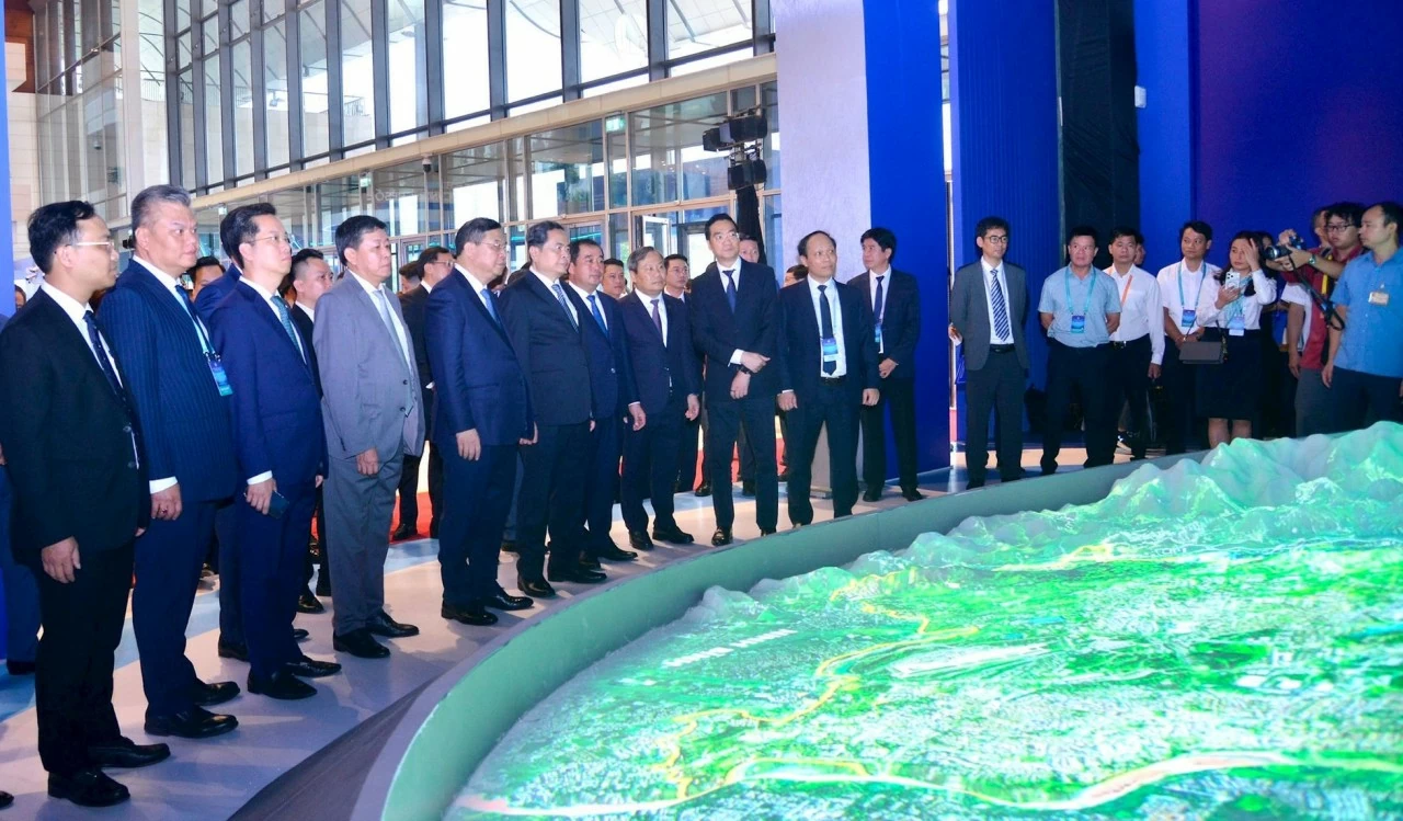 Chủ tịch Quốc hội Trần Thanh Mẫn: Hiện thực hóa Quy hoạch Thủ đô bằng quyết tâm hành động và những dự án cụ thể