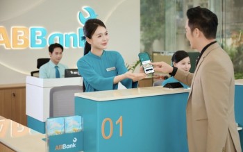 ABBank được vinh danh 2 giải thưởng quốc tế về công nghệ và ngân hàng bán lẻ