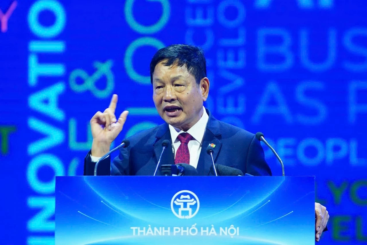 Chủ tịch FPT: Tri thức và công nghệ sẽ quyết định vị thế Hà Nội trong thế kỷ tới Chủ tịch FPT: Tri thức và công nghệ sẽ quyết định vị thế Hà Nội trong thế kỷ tới