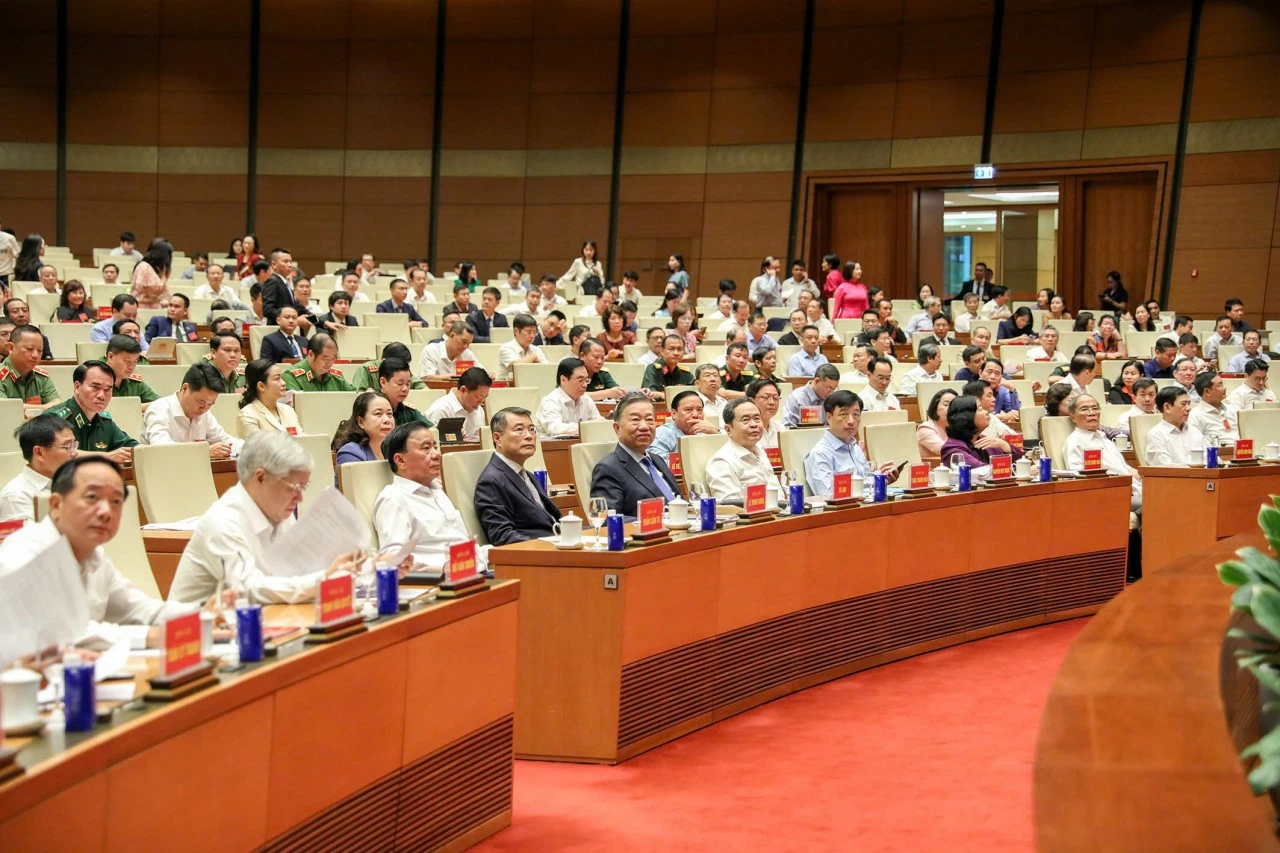 Đảng bộ Bộ Tài chính học tập, quán triệt và triển khai Nghị quyết số 10-NQ/TW của Bộ Chính trị Đảng bộ Bộ Tài chính học tập, quán triệt và triển khai Nghị quyết số 10-NQ/TW của Bộ Chính trị