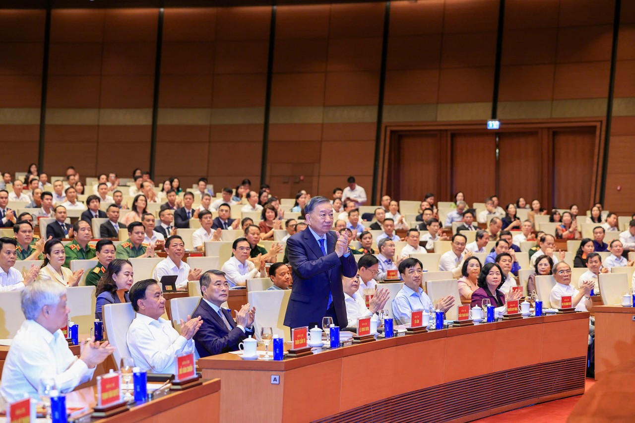 Đảng bộ Bộ Tài chính học tập, quán triệt và triển khai Nghị quyết số 10-NQ/TW của Bộ Chính trị