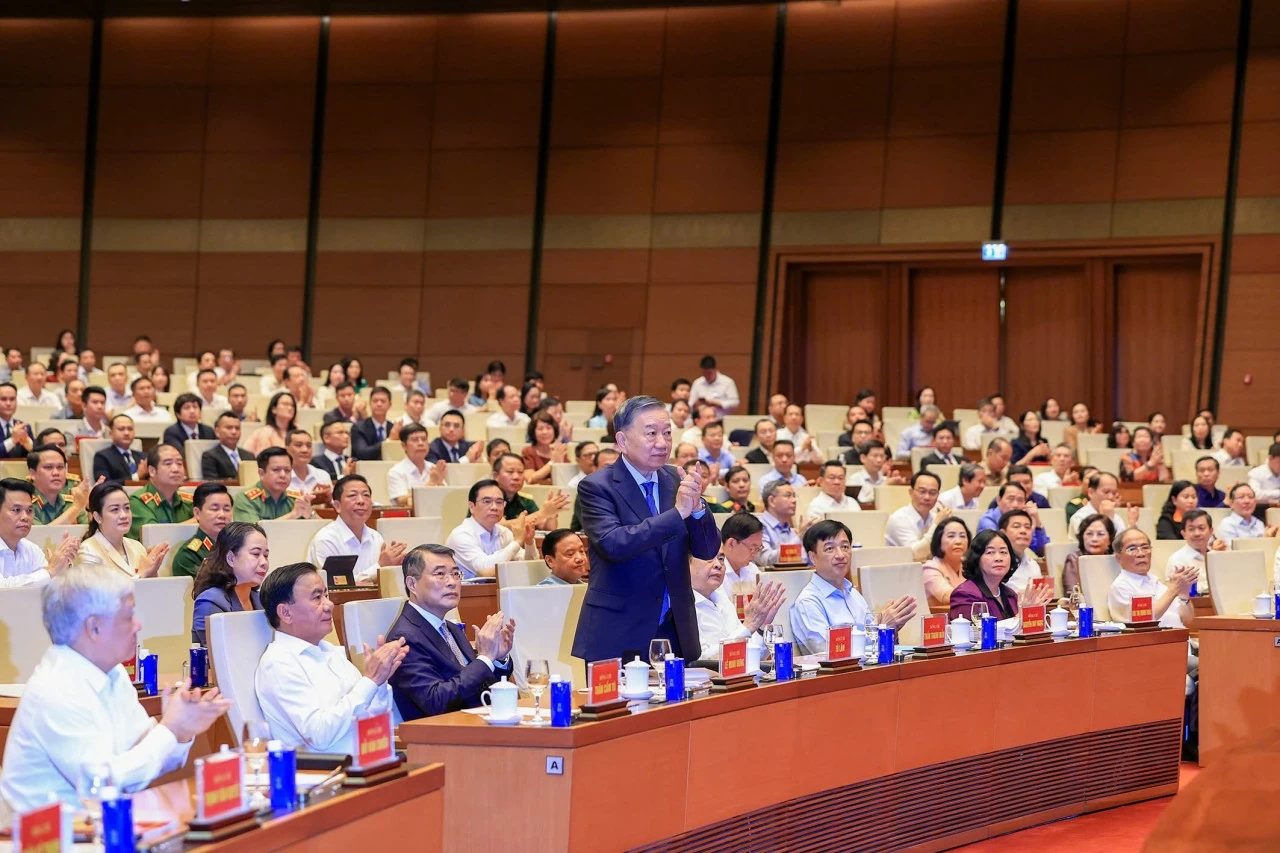 Đảng bộ Bộ Tài chính học tập, quán triệt và triển khai Nghị quyết số 10-NQ/TW của Bộ Chính trị Đảng bộ Bộ Tài chính học tập, quán triệt và triển khai Nghị quyết số 10-NQ/TW của Bộ Chính trị