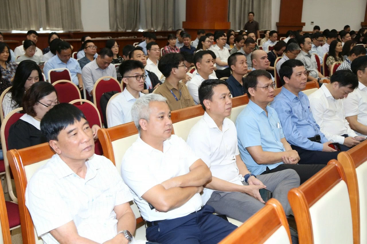 Đảng bộ Bộ Tài chính học tập, quán triệt và triển khai Nghị quyết số 10-NQ/TW của Bộ Chính trị Đảng bộ Bộ Tài chính học tập, quán triệt và triển khai Nghị quyết số 10-NQ/TW của Bộ Chính trị