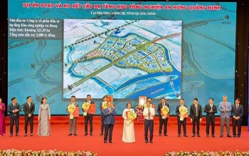 Quảng Ninh trao chứng nhận đầu tư cho 18 dự án gần 45.000 tỷ đồng