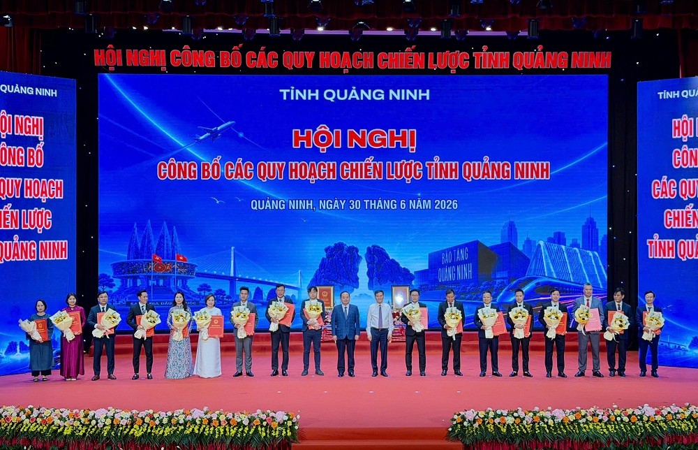 Quảng Ninh trao chứng nhận đầu tư cho 18 dự án gần 45.000 tỷ đồng