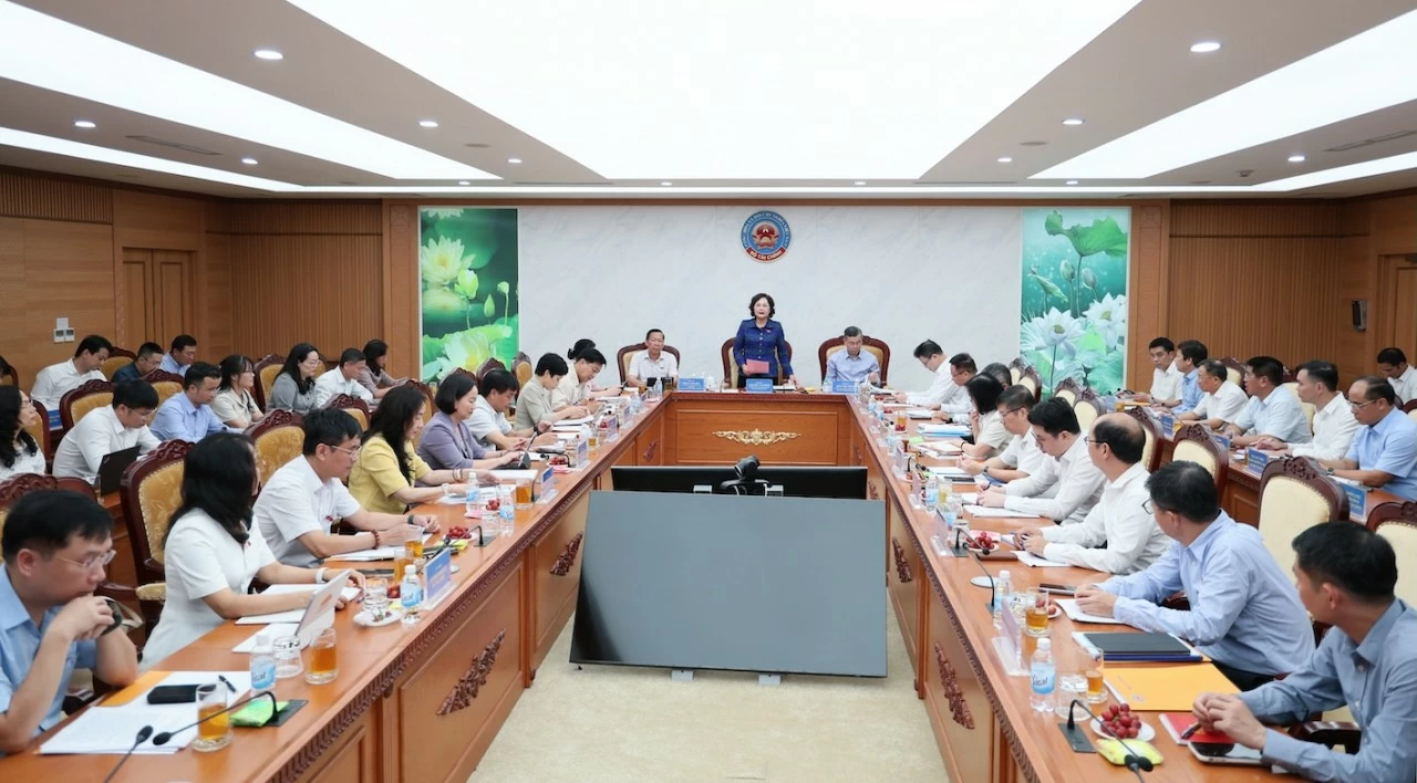 Chính sách tài khóa nỗ lực hỗ trợ người dân và doanh nghiệp Chính sách tài khóa nỗ lực hỗ trợ người dân và doanh nghiệp