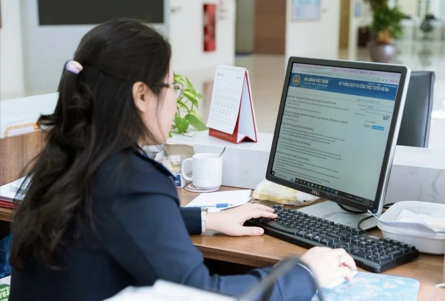 Hải quan giảm thủ tục cho doanh nghiệp gia công, sản xuất xuất khẩu Hải quan giảm thủ tục cho doanh nghiệp gia công, sản xuất xuất khẩu