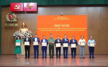 Vinachem được Cục An ninh kinh tế, Bộ Công an khen trưởng trong phong trào Toàn dân bảo vệ an ninh Tổ quốc