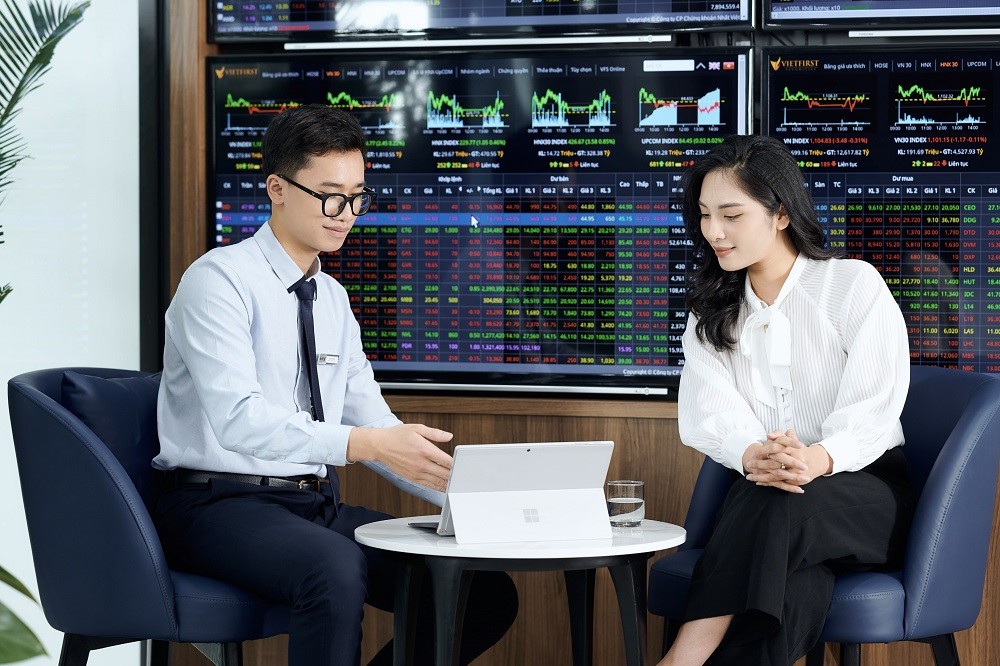 Dòng tiền đang chờ kết quả kinh doanh quý II Dòng tiền đang chờ kết quả kinh doanh quý II