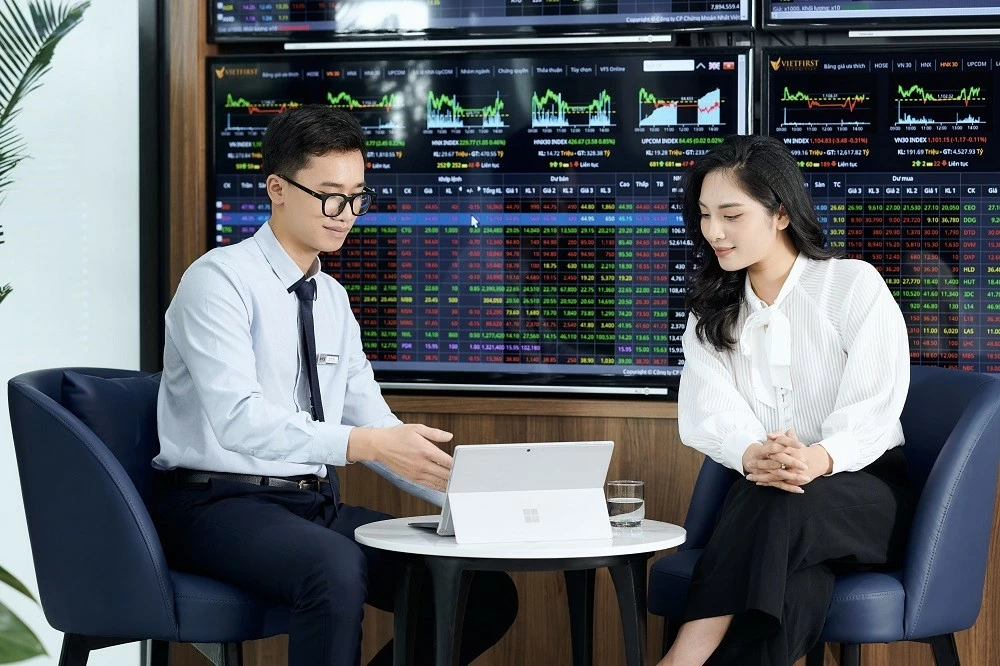 Dòng tiền đang chờ kết quả kinh doanh quý II 