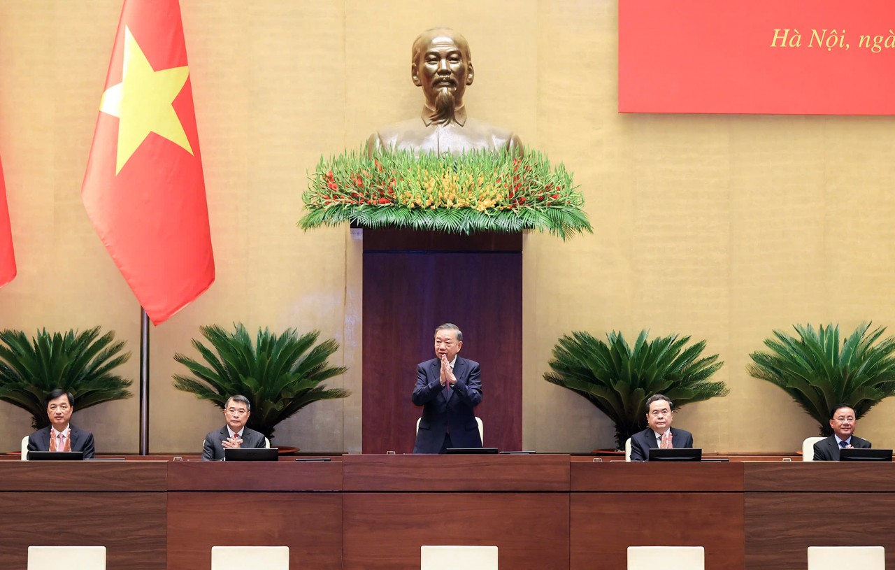 Hội nghị toàn quốc sơ kết 1 năm vận hành mô hình tổ chức tổng thể của hệ thống chính trị, mô hình chính quyền 3 cấp Hội nghị toàn quốc sơ kết 1 năm vận hành mô hình tổ chức tổng thể của hệ thống chính trị, mô hình chính quyền 3 cấp