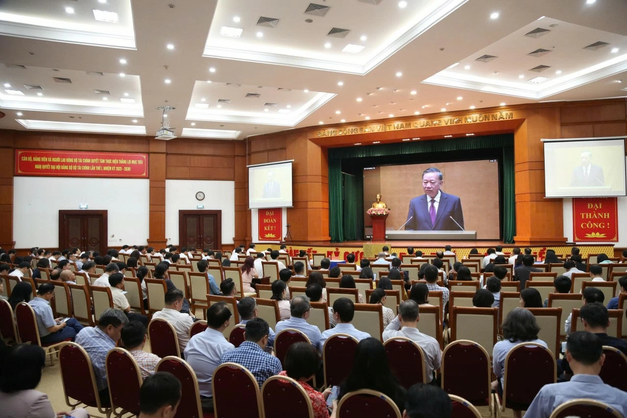 Hội nghị toàn quốc sơ kết 1 năm vận hành mô hình tổ chức tổng thể của hệ thống chính trị, mô hình chính quyền 3 cấp