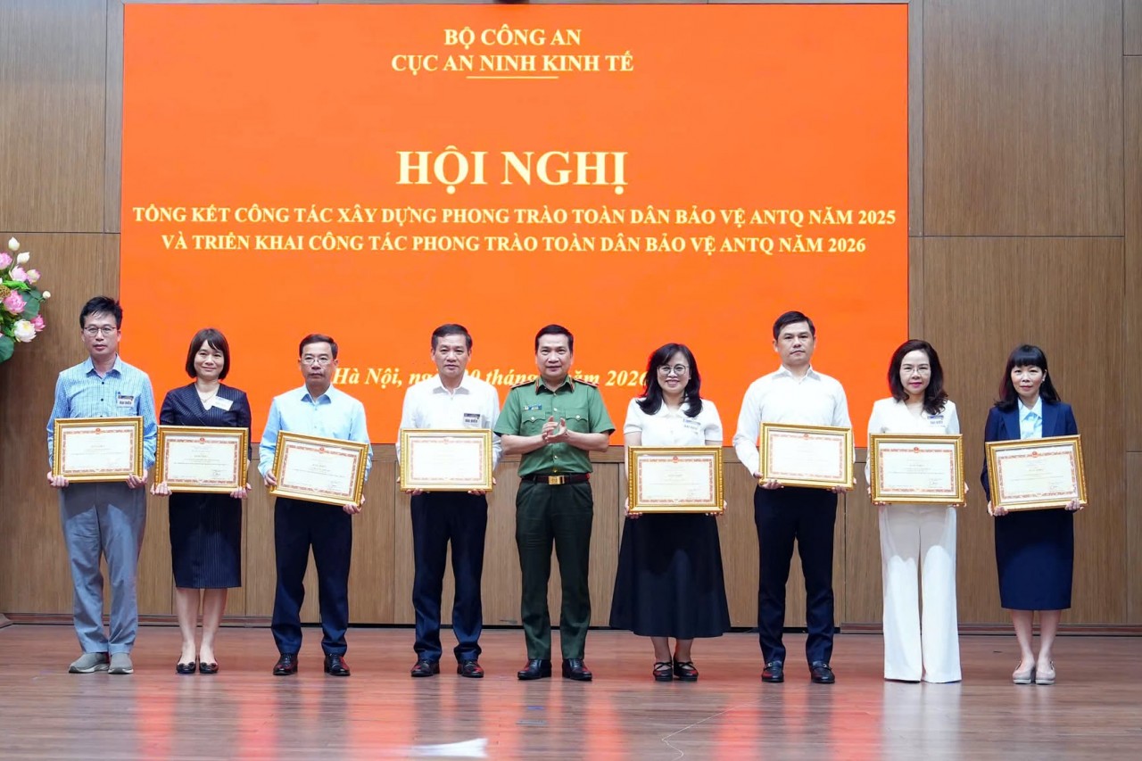 Cục Thuế được khen thưởng trong phong trào toàn dân bảo vệ an ninh Tổ quốc