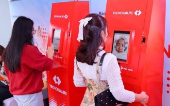 Techcombank rót thêm 2.400 tỷ đồng vào Techcom Life sau khi bứt tốc thị phần phí bảo hiểm