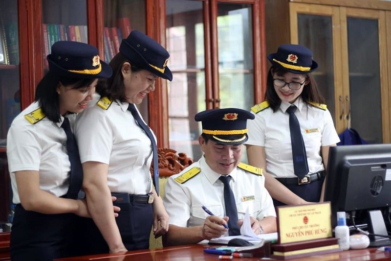 Đã có thông tư quy định tiêu chuẩn, định mức trang phục của công chức thuế Đã có thông tư quy định tiêu chuẩn, định mức trang phục của công chức thuế