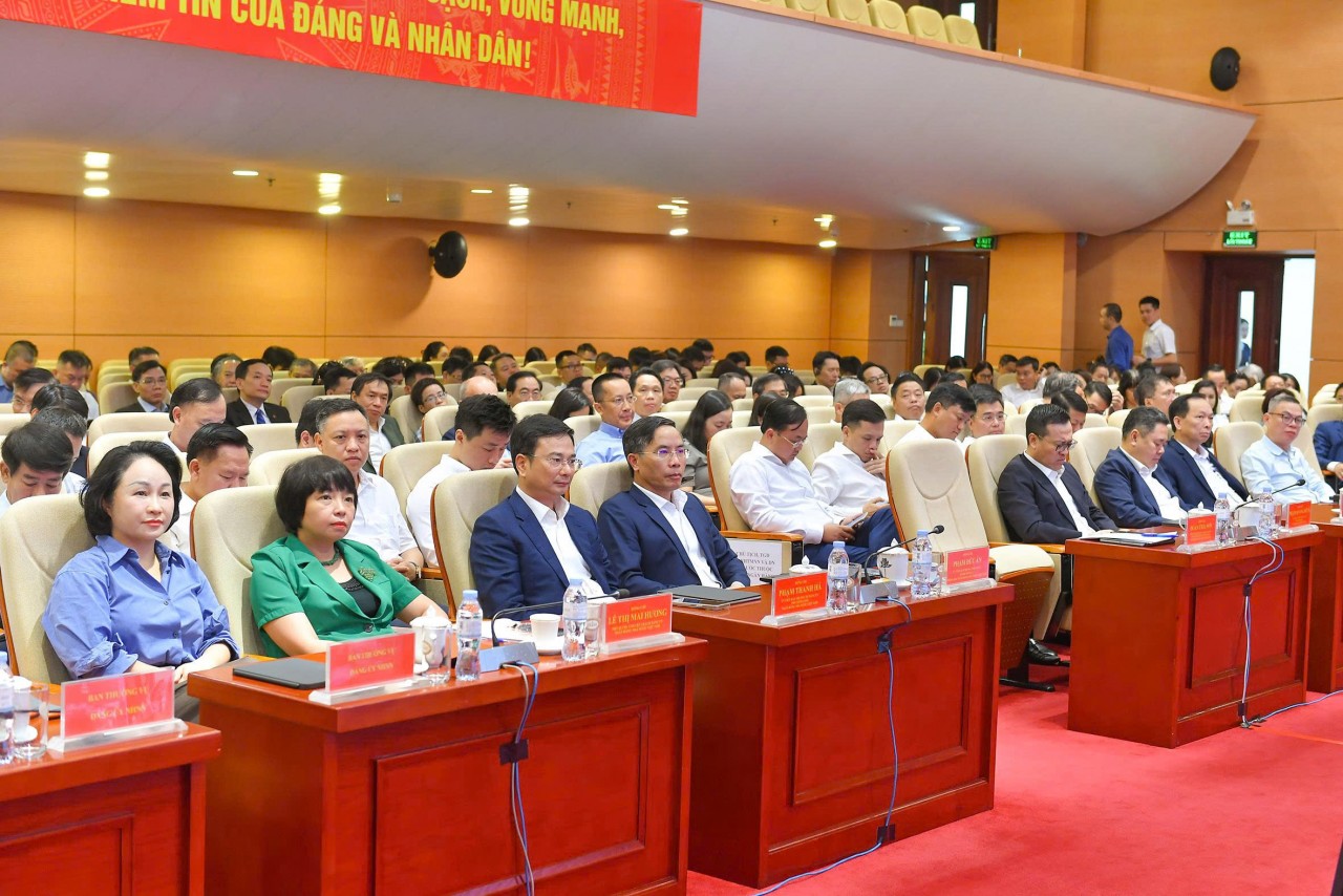 Hội nghị sơ kết hoạt động ngân hàng 6 tháng đầu năm Hội nghị sơ kết hoạt động ngân hàng 6 tháng đầu năm