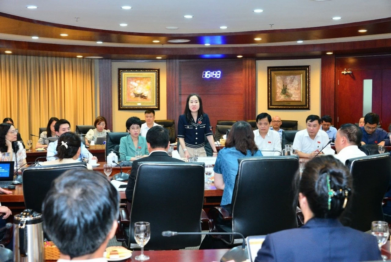Khảo sát tình hình thực tiễn, phục vụ quá trình xây dựng Luật Chứng khoán sửa đổi tại HOSE