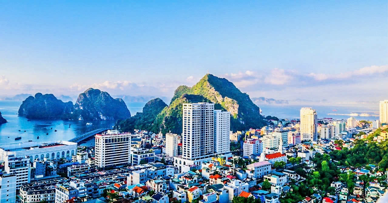 địa phương đã đáp ứng 5/5 điều kiện và 7/7 tiêu chuẩn thành lập thành phố theo quy định. Ảnh T.T