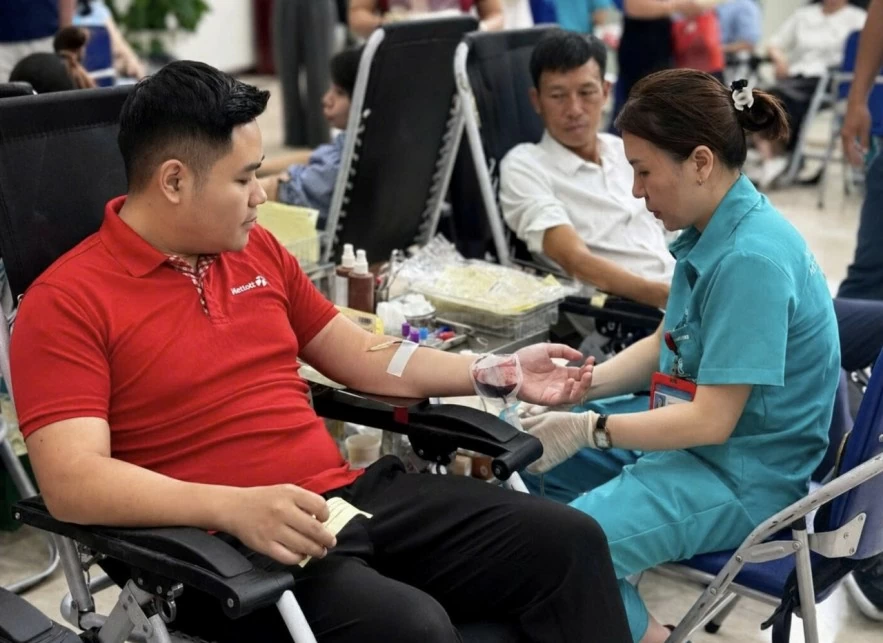 Hơn 4.500 “giọt hồng” nối dài hành trình sẻ chia của cán bộ, công chức Bộ Tài chính