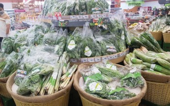 Giữ ổn định mặt bằng giá giữa nhiều sức ép