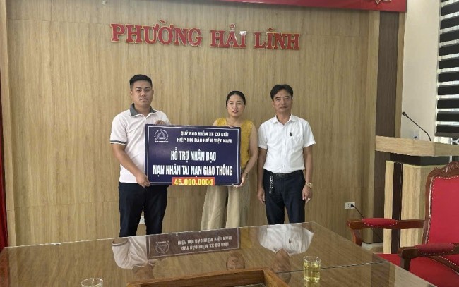 Quỹ Bảo hiểm xe cơ giới hỗ trợ 45 triệu đồng cho gia đình nạn nhân tai nạn giao thông tại Thanh Hóa