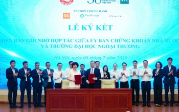 Ủy ban Chứng khoán Nhà nước hợp tác với các trường đại học lớn phát triển nguồn nhân lực cho thị trường chứng khoán