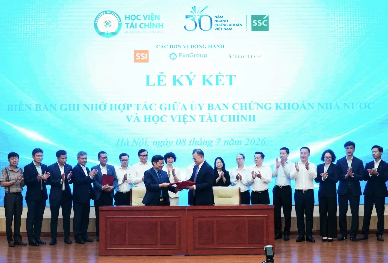 Ủy ban Chứng khoán Nhà nước hợp tác với các trường đại học lớn phát triển nguồn nhân lực cho thị trường chứng khoán Ủy ban Chứng khoán Nhà nước hợp tác với các trường đại học lớn phát triển nguồn nhân lực cho thị trường chứng khoán