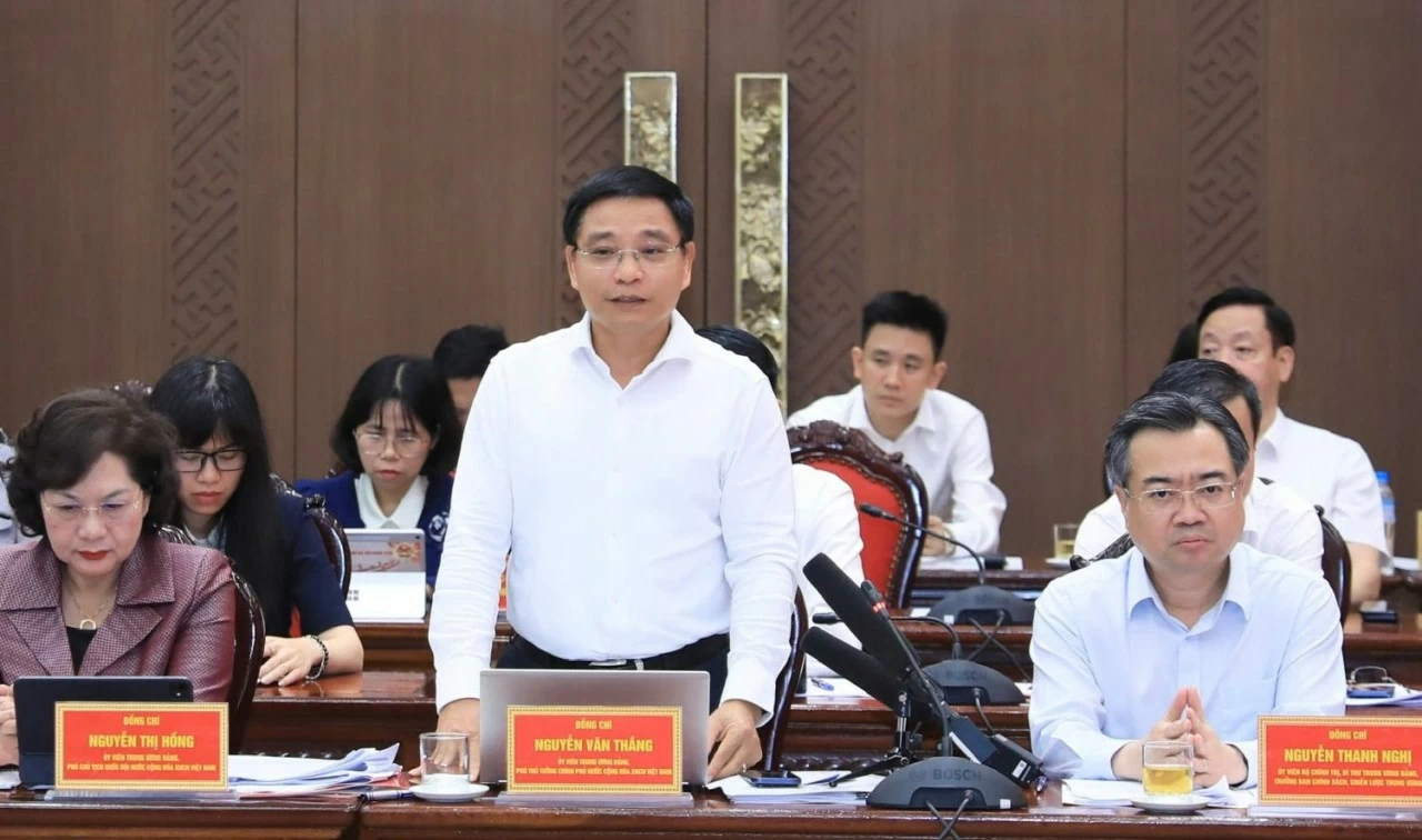 Hà Nội quyết tâm tăng trưởng 11%: Khơi thông nguồn lực để bứt phá Hà Nội quyết tâm tăng trưởng 11%: Khơi thông nguồn lực để bứt phá