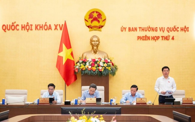 Thu hút đầu tư trong và ngoài nước cho thăm dò, khai thác dầu khí