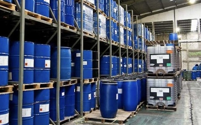 Hải quan hướng dẫn rõ điều kiện nhập khẩu hóa chất làm nguyên liệu sản xuất