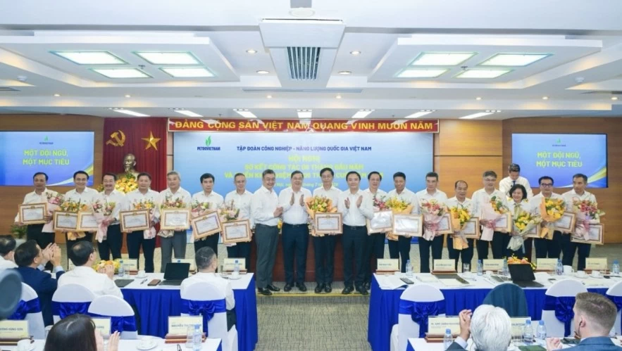 Petrovietnam đóng góp quan trọng vào ổn định kinh tế vĩ mô, bảo đảm các cân đối lớn của nền kinh tế