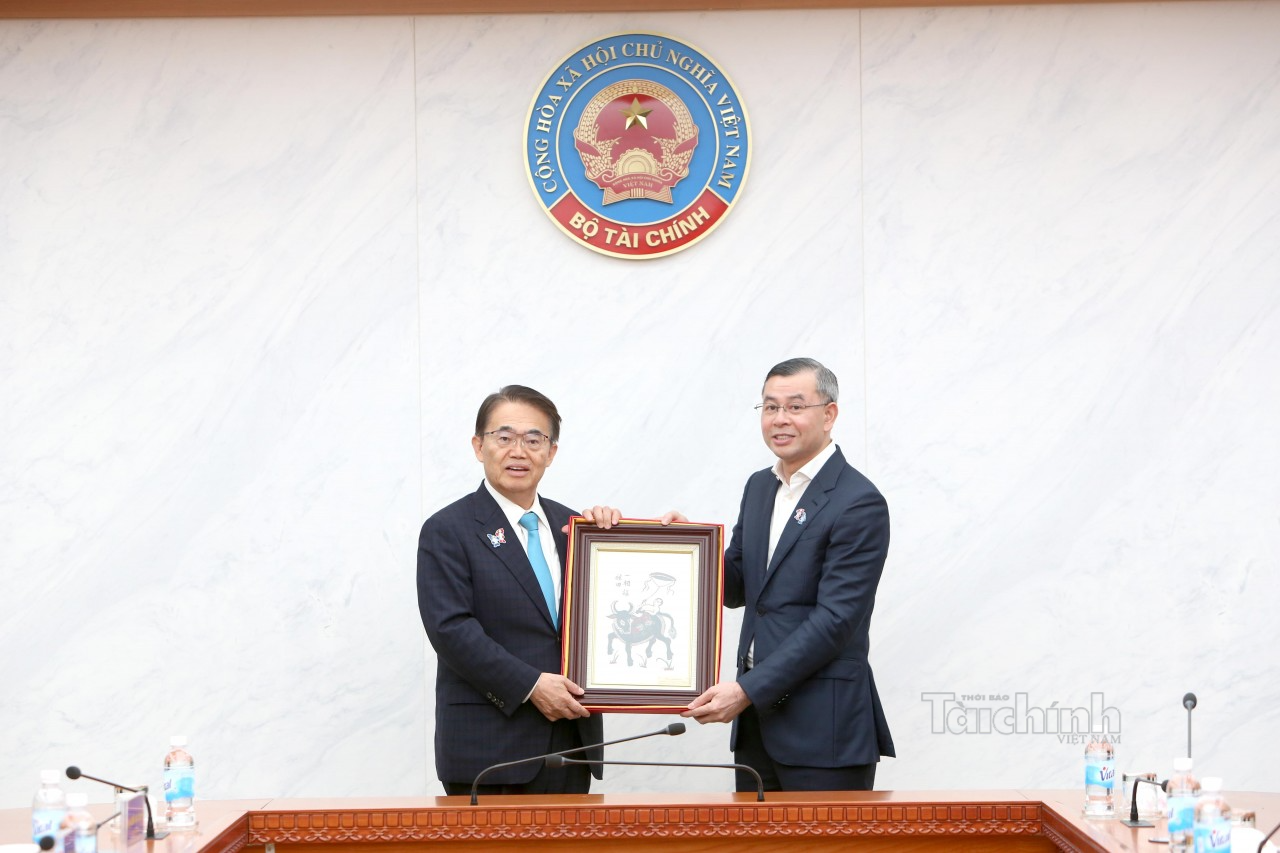 Bộ trưởng Ngô Văn Tuấn tiếp Thống đốc tỉnh Aichi (Nhật Bản) Ohmura Hideaki: Thúc đẩy chuỗi cung ứng và đổi mới sáng tạo Bộ trưởng Ngô Văn Tuấn tiếp Thống đốc tỉnh Aichi (Nhật Bản) Ohmura Hideaki: Thúc đẩy chuỗi cung ứng và đổi mới sáng tạo