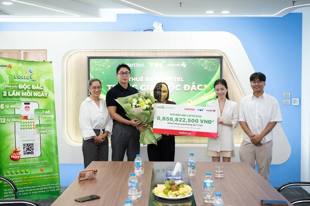 Lần đầu mua vé số trên Vietlott SMS, người phụ nữ tại Hưng Yên trúng giải độc đắc xổ số quay nhanh Lotto 5/35 hơn 6,6 tỷ đồng
