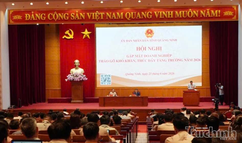Tỉnh Quảng Ninh đã tổ chức nhiều buổi gặp mặt doanh nghiệp để hỗ trợ, tháo gỡ khó khăn. Ảnh T.D