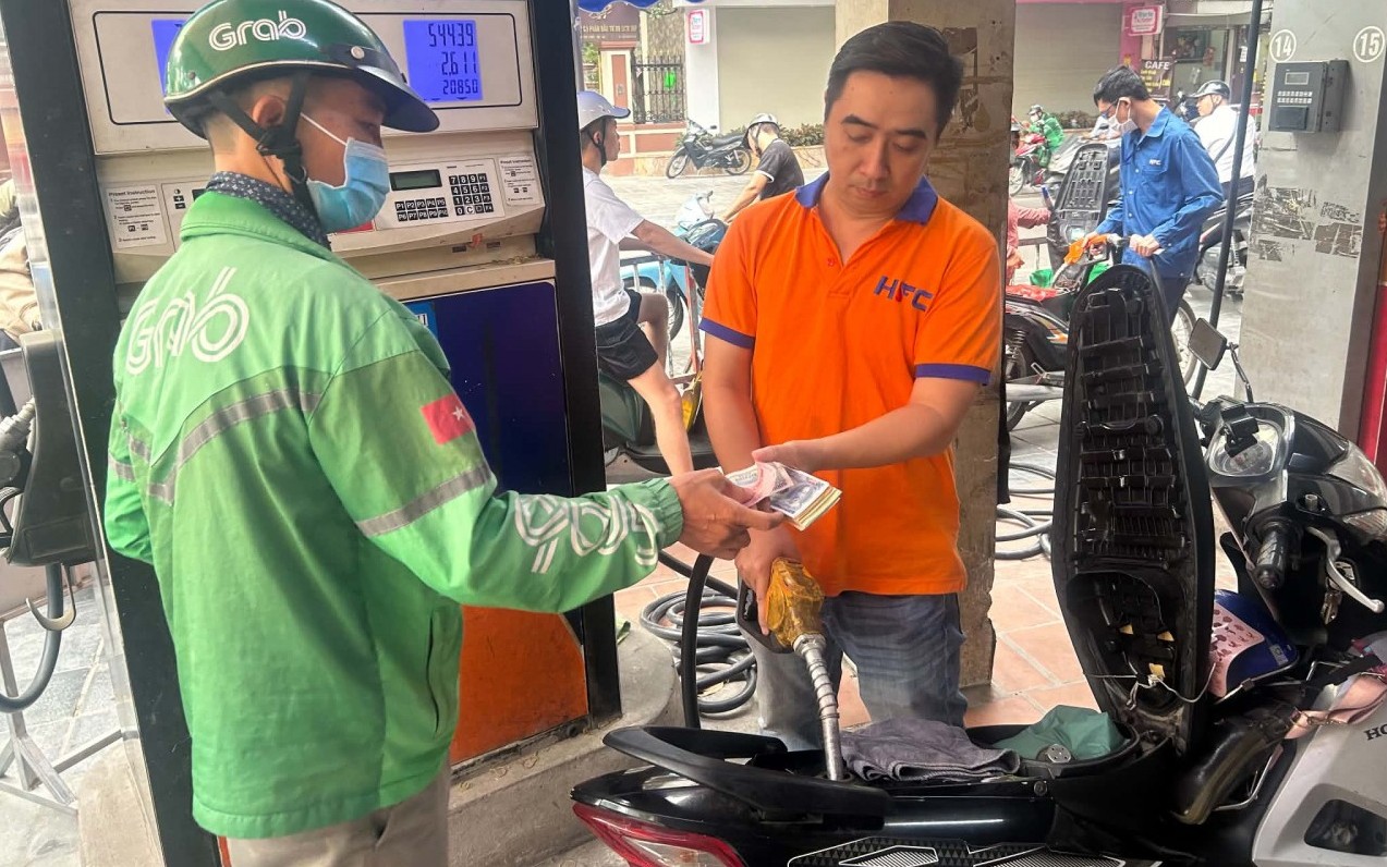Hải quan hướng dẫn thực hiện chính sách kéo dài ưu đãi thuế đối với xăng dầu