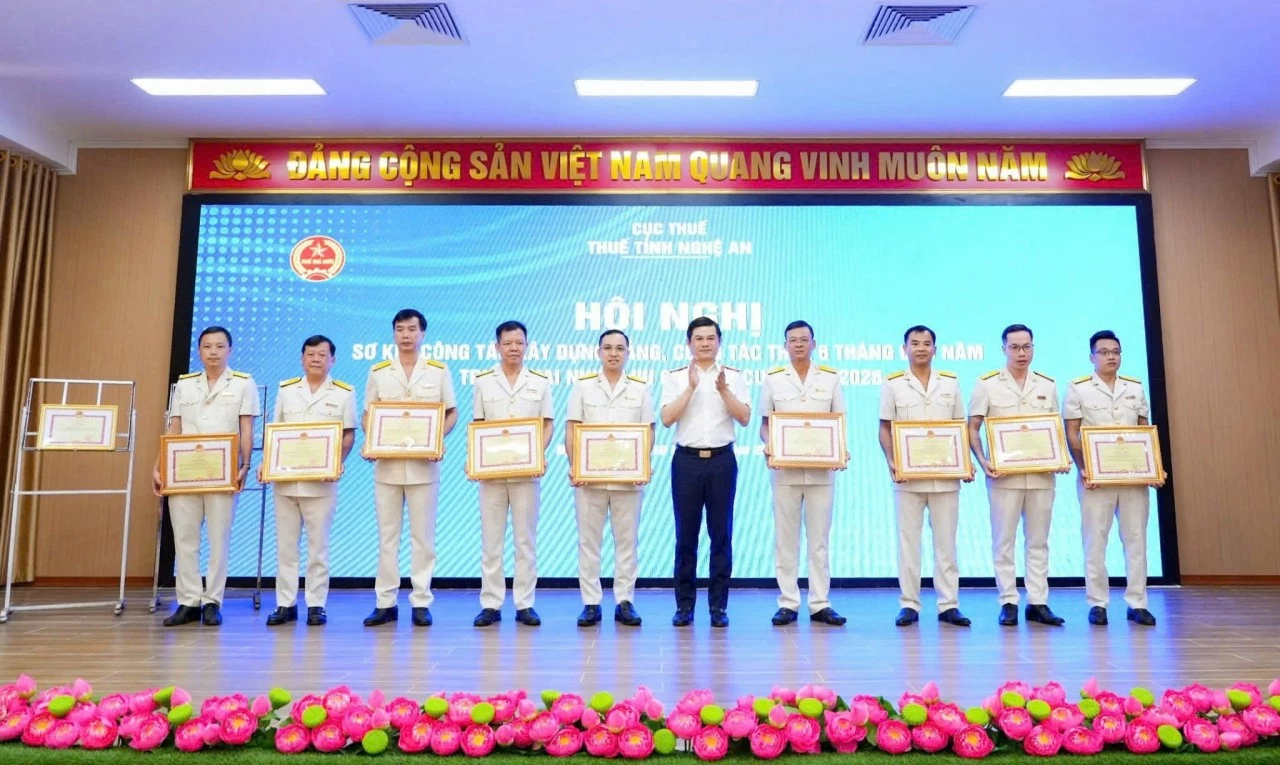 Thuế tỉnh Nghệ An thu ngân sách đạt 76% dự toán