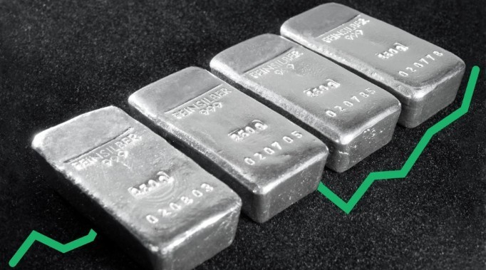 Ngày 13/7: Giá bạc trong nước và thế giới tiếp tục đi xuống