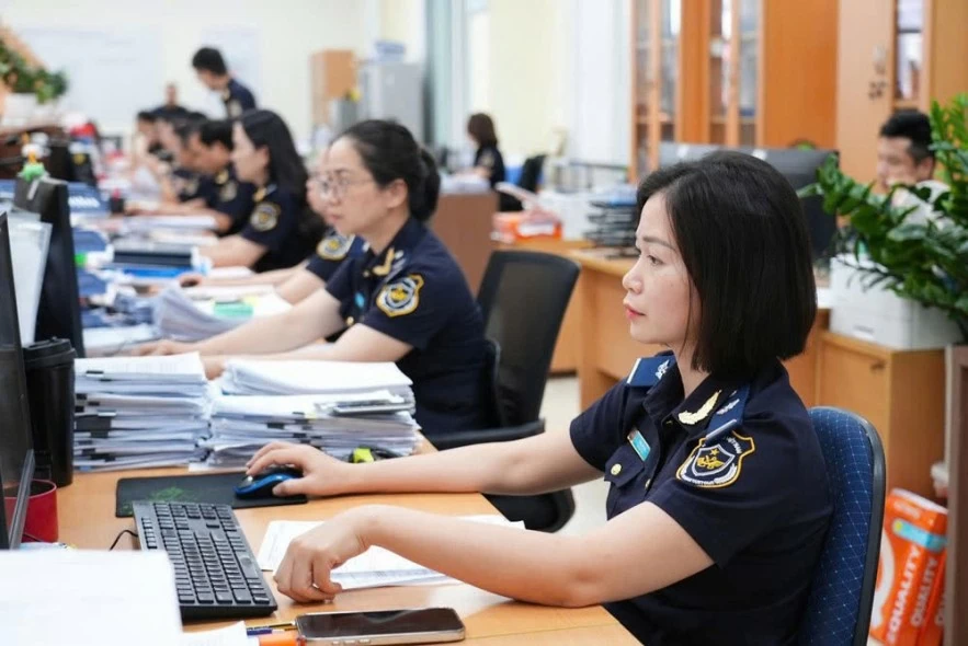 Lấy doanh nghiệp làm trung tâm để tạo động lực tăng trưởng