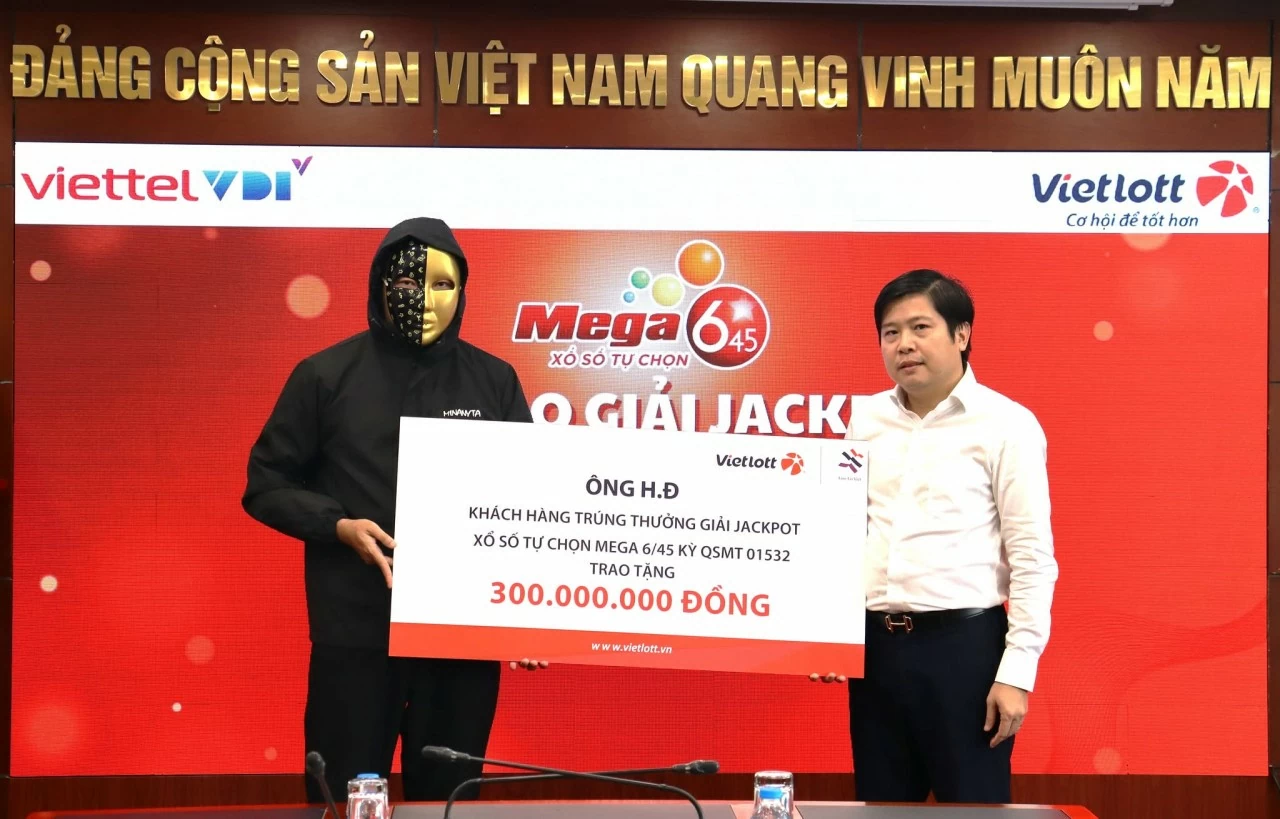 Cán bộ văn phòng tại Huế trúng Jackpot xổ số Mega 6/45 hơn 18,6 tỷ đồng