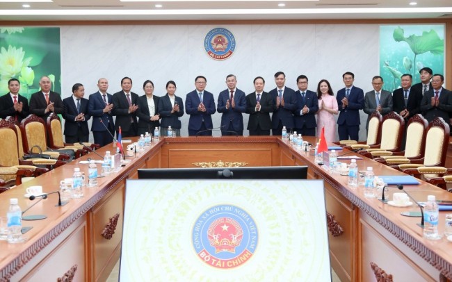 Bộ trưởng Ngô Văn Tuấn tiếp Bộ trưởng Bộ Nông nghiệp và Môi trường Lào Linkham Douangsavanh