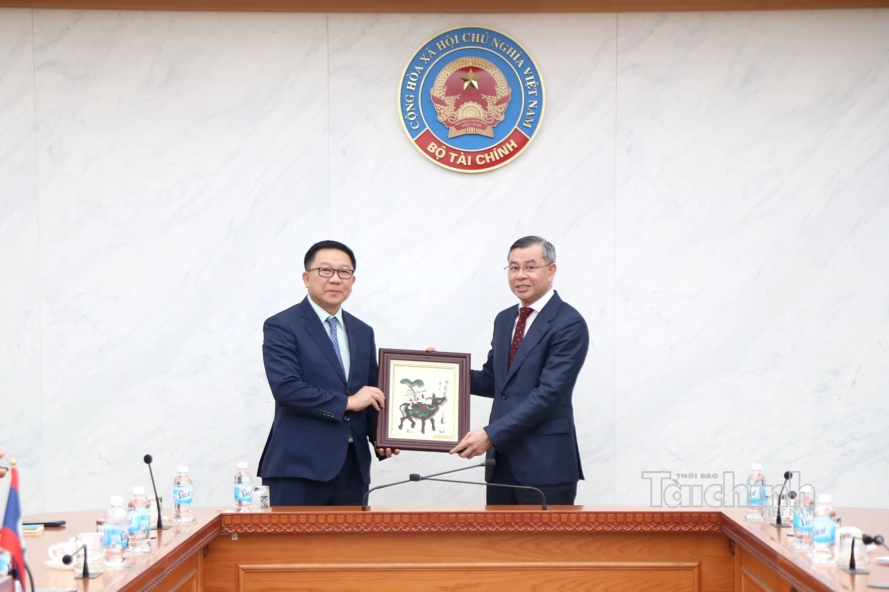 Bộ trưởng Ngô Văn Tuấn tiếp Bộ trưởng Bộ Nông nghiệp và Môi trường Lào Linkham Douangsavanh