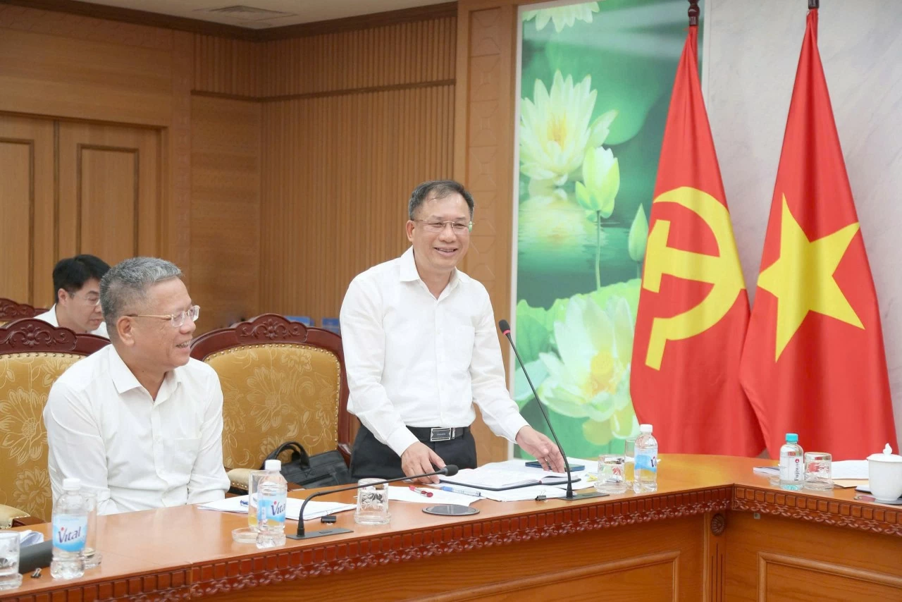 Bộ trưởng Ngô Văn Tuấn giao 7 nhiệm vụ trọng tâm cho Bảo hiểm xã hội Việt Nam